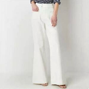 RYEGRASS Creamy/White Cotton-Blend High Waisted Patch Pocket Flare Jeans Size 6